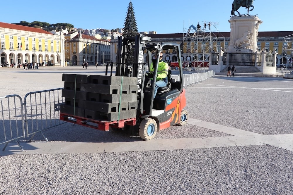 montagem de paineis amoviveis de segurança em Lisboa evento